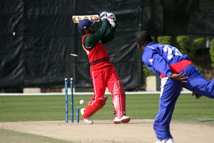 USA v Oman 2011: Keith Darlington bowls Hemin Desai