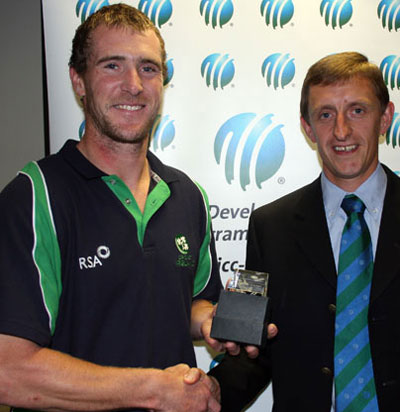 Making a presentation to Ireland's John Mooney at the 2008 European Under 23 Championship