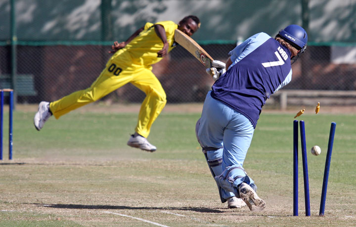 Diego Lord bowled by Kenneth Kamyuka