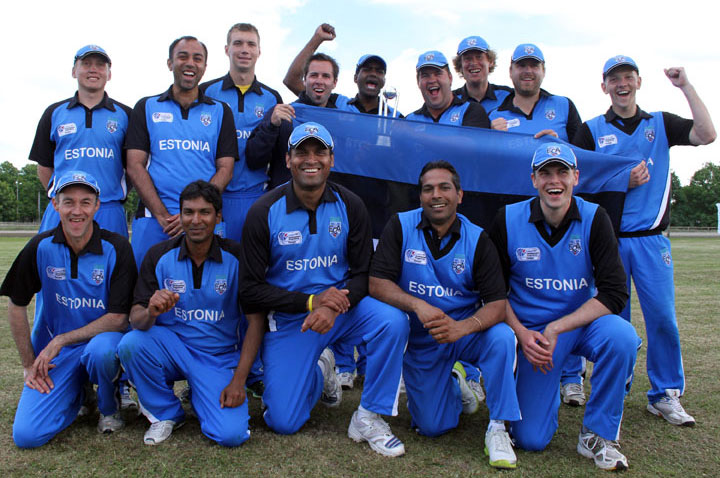 Estonia celebrate their 2012 European Division 3 triumph