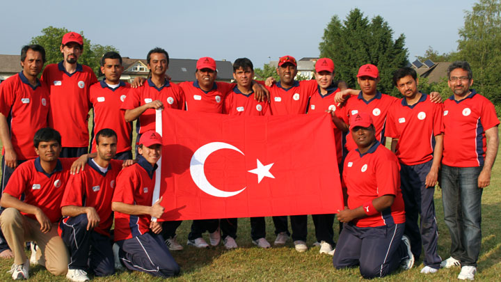 The Turkish squad at the 2011 European Division 3 tournament in Llubljana