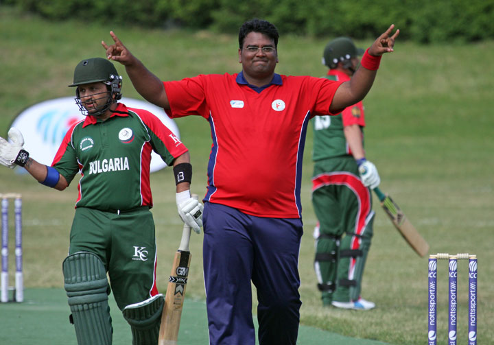 Turkey v Bulgaria 2011: Celebrations from Salman Ali