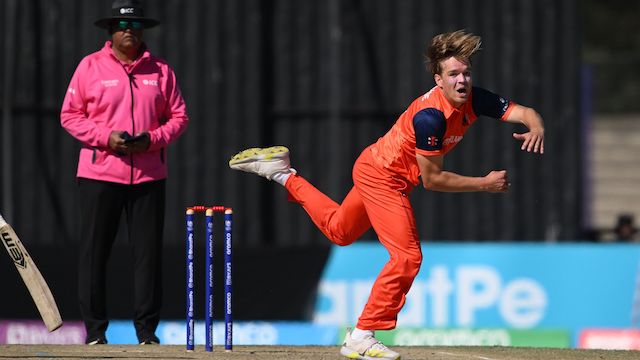 Bas de Leede bowling against Nepal