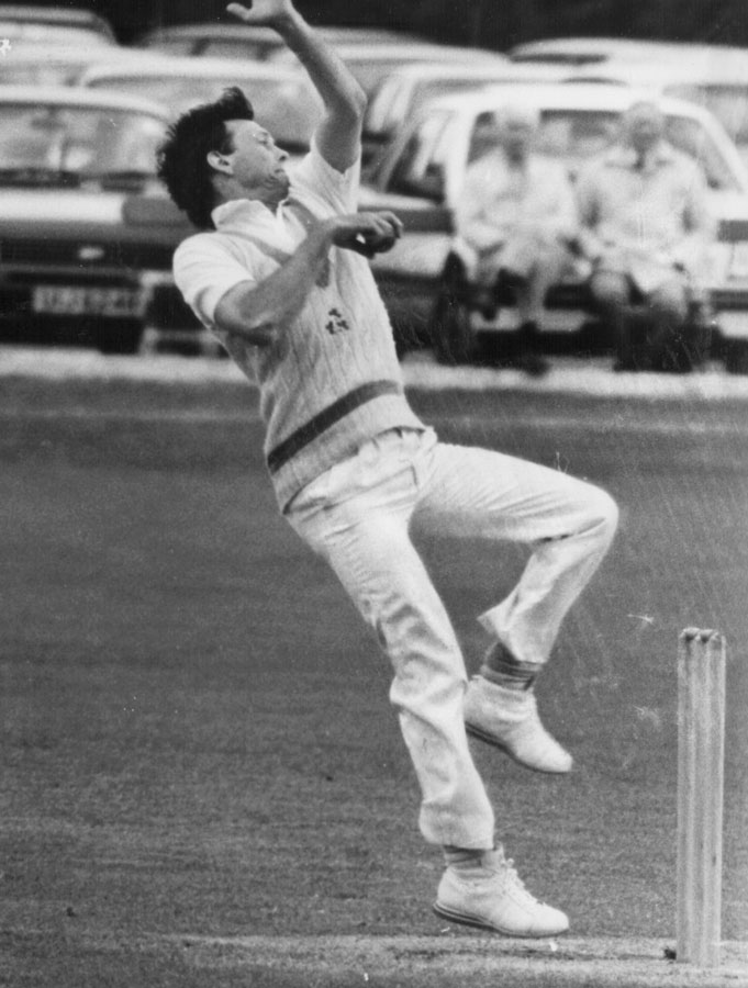 Simon Corlett bowling